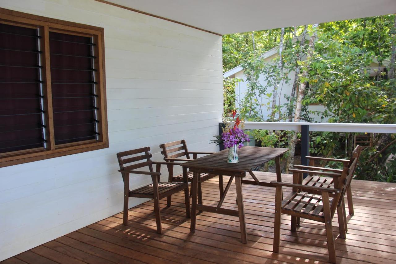 Evis Resort At Nggatirana Island Halisi エクステリア 写真